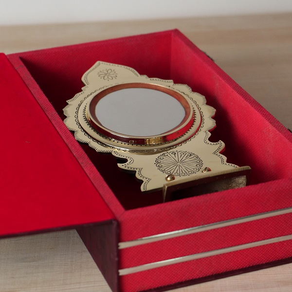 natural and artistic